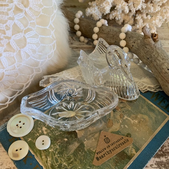 Vintage Crystal Swan Box 🦢 - Picture 7 of 13